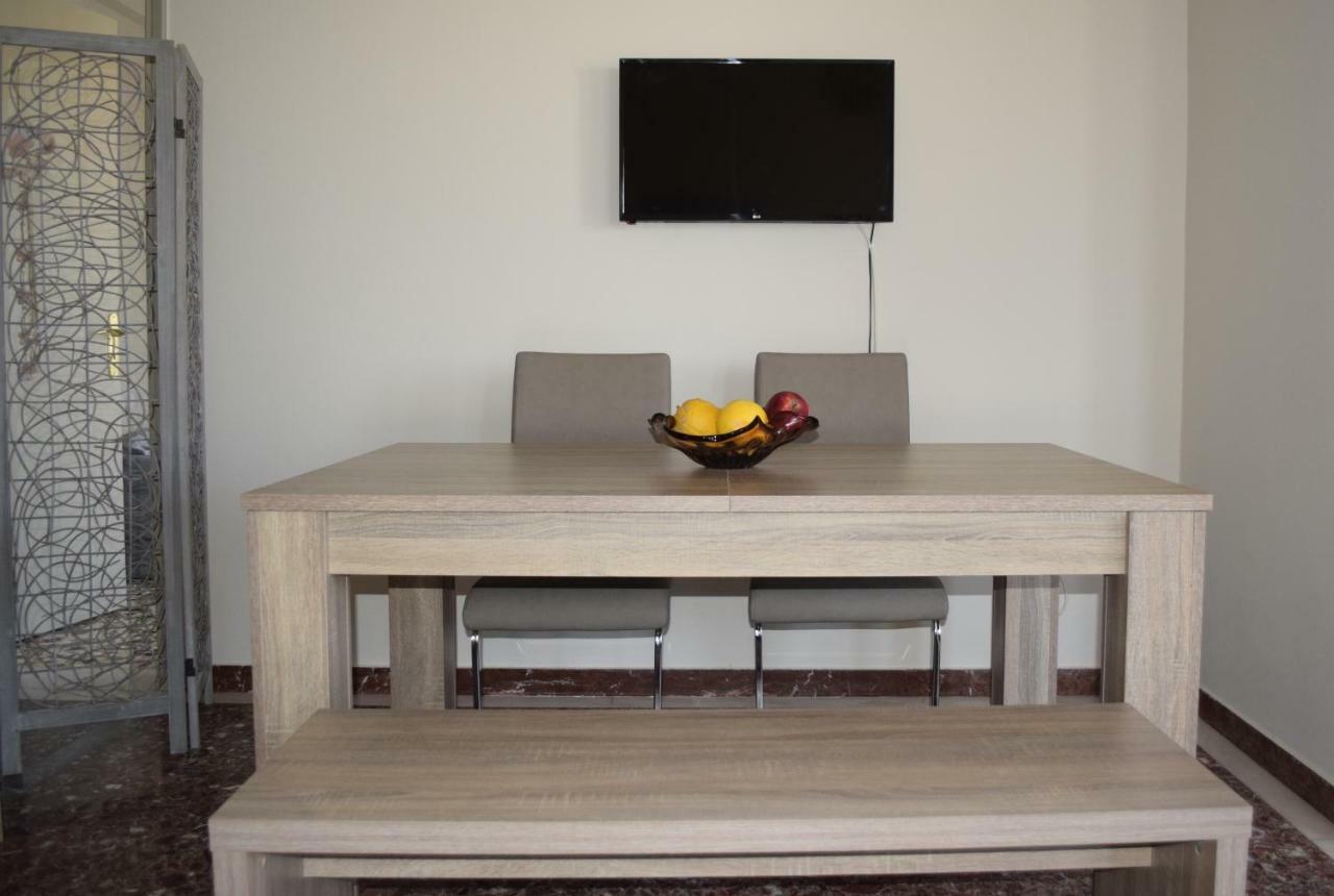 Modern Apartment With Garden Kíssamos Eksteriør bilde